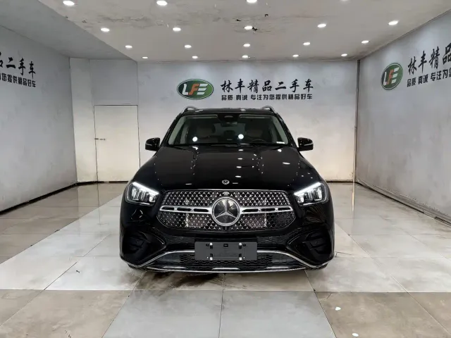Mercedes-Benz GLE-Class — Фото автомобиля 2