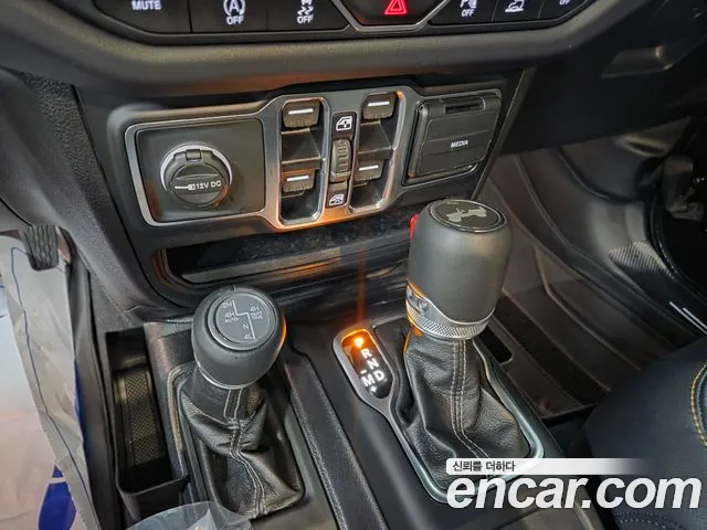 Jeep Wrangler JL — Фото автомобиля 14
