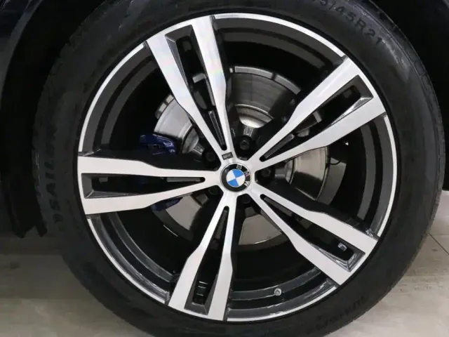 BMW X7 — Фото автомобиля 24