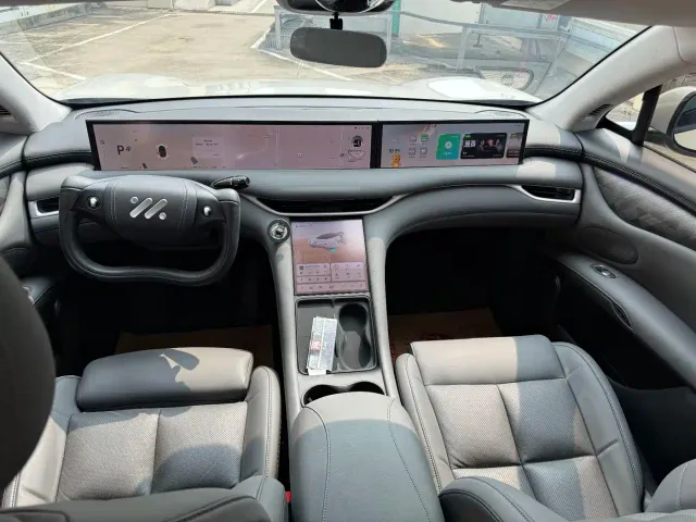IM Motors LS6 — Фото автомобиля 8