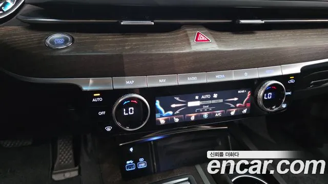 Genesis G80 Бензин 3.5 турбо AWD — Фото автомобиля 23