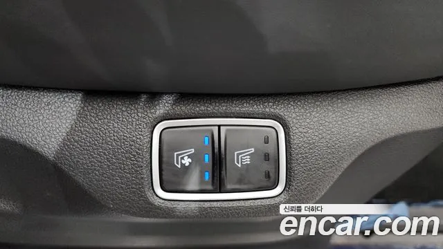 Hyundai Staria Staria 4WD Lounge 9 мест — Фото автомобиля 17