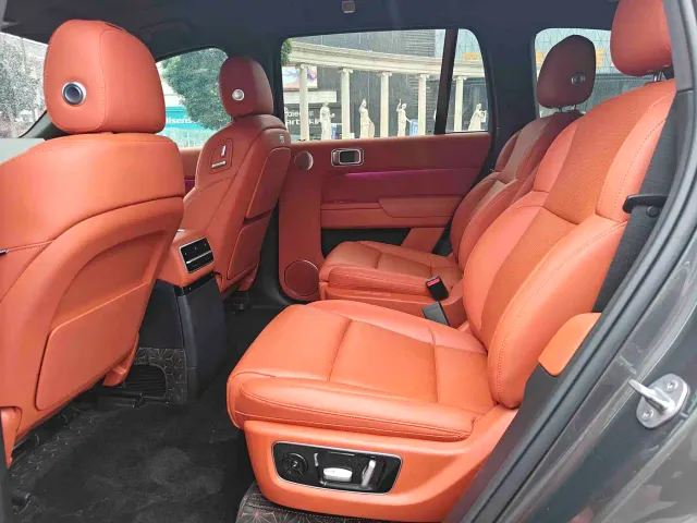 Li Auto L9 — Фото автомобиля 5