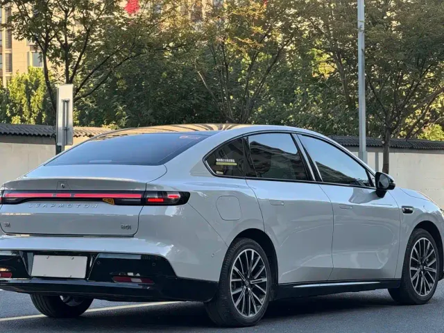 Leapmotor B01 — Фото автомобиля 9