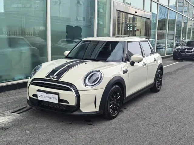 Фотография автомобиля — MINI Hatch