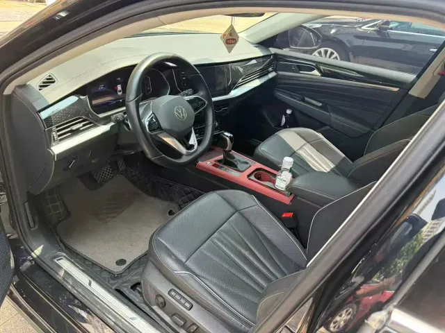 Volkswagen Passat — Фото автомобиля 6