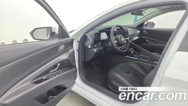 Hyundai Avante CN7 — Фото автомобиля 15