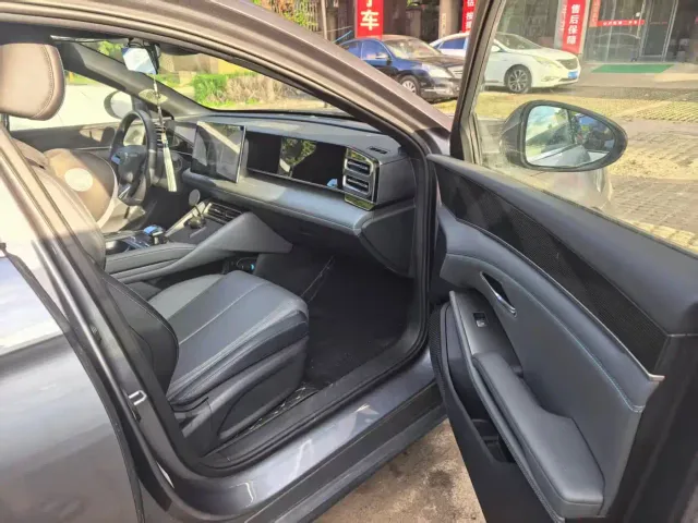 BYD Qin L — Фото автомобиля 4