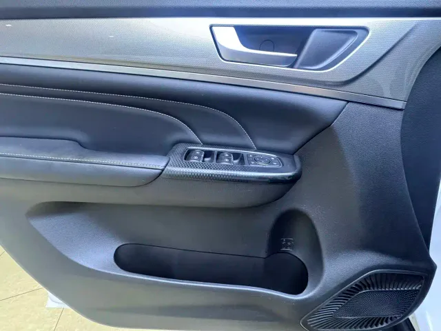 Haval M6 — Фото автомобиля 21