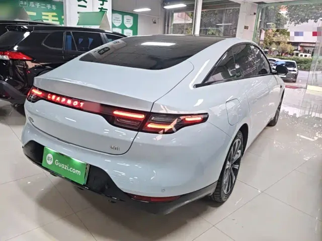 Leapmotor C01 — Фото автомобиля 6