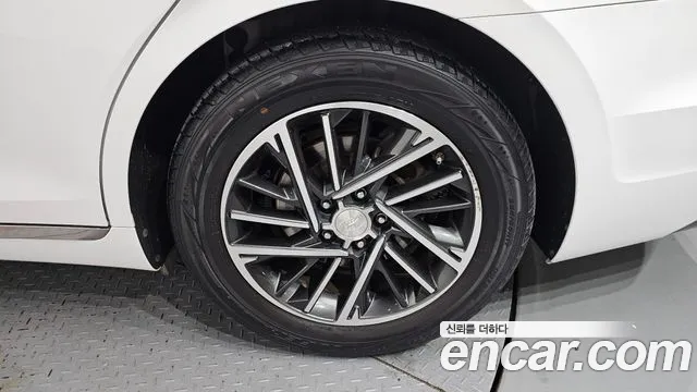 Hyundai Grandeur — Фото автомобиля 20