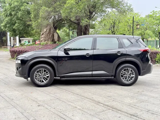 Nissan X-Trail — Фото автомобиля 5