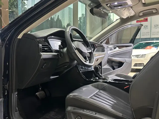 Volkswagen Passat — Фото автомобиля 13