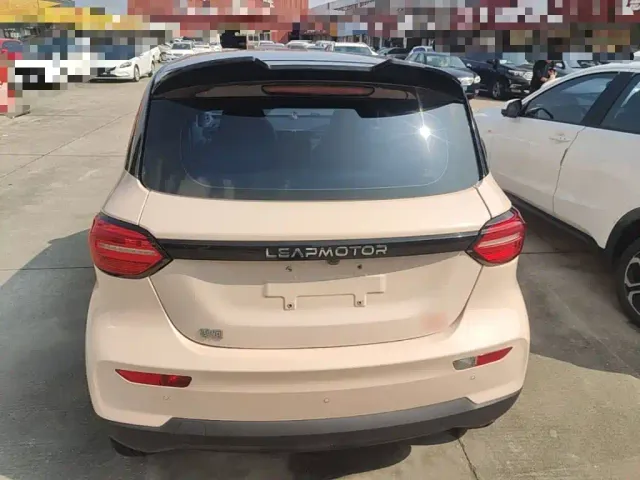 Leapmotor T03 — Фото автомобиля 5