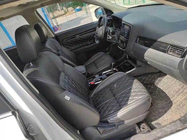 Mitsubishi Outlander — Фото автомобиля 24