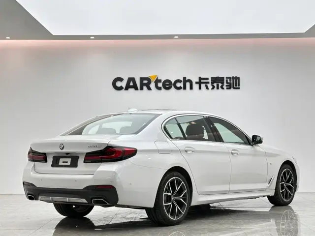 BMW 5 Series — Фото автомобиля 5