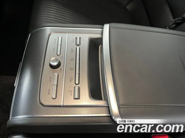 Hyundai Grandeur GN7 — Фото автомобиля 13
