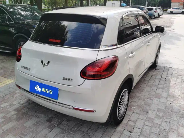Wuling Bingo — Фото автомобиля 3