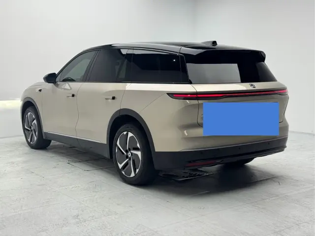 Nio ES8 — Фото автомобиля 8
