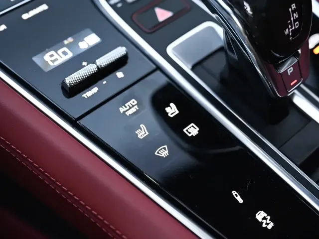 Porsche Panamera — Фото автомобиля 15