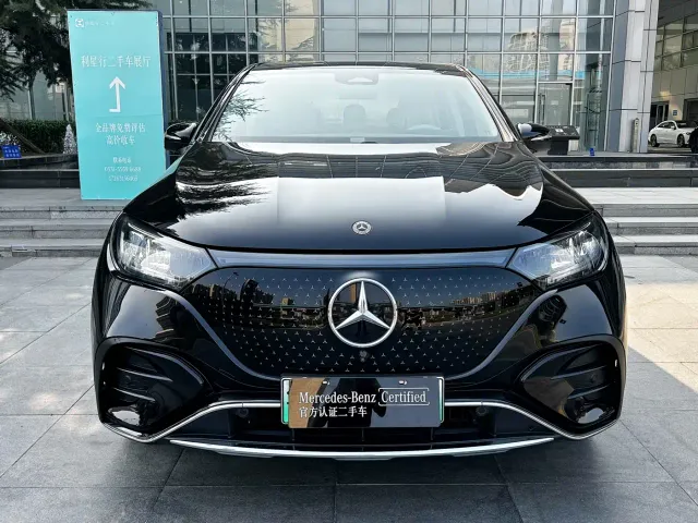 Mercedes-Benz EQE SUV — Фото автомобиля 4