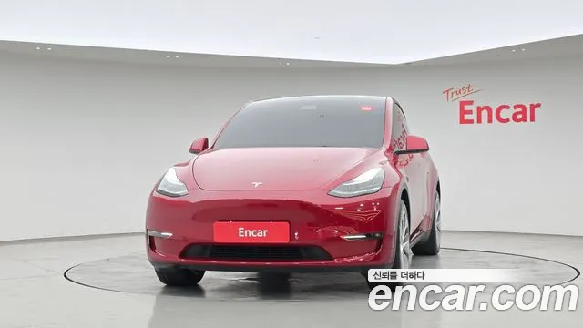 Tesla Model Y — Фото автомобиля 3