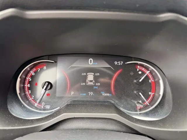 Toyota RAV4 — Фото автомобиля 4