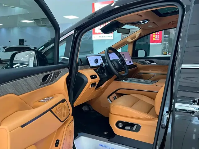 Wey Alpine — Фото автомобиля 10
