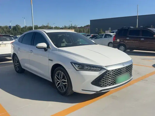 BYD Qin PLUS — Фото автомобиля 6