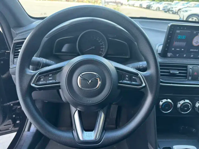 Mazda CX-4 — Фото автомобиля 12