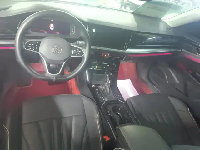 Volkswagen Passat — Фото автомобиля 12
