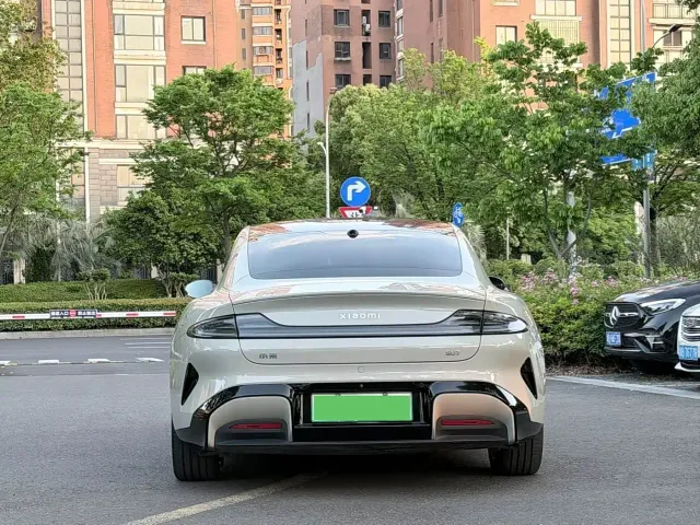 Xiaomi SU7 — Фото автомобиля 15