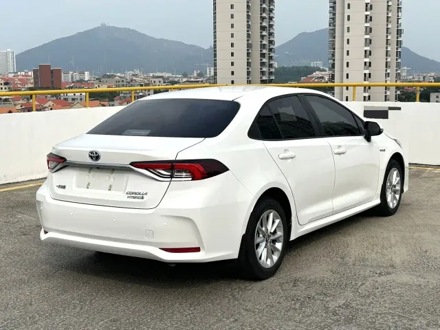Toyota Corolla — Фото автомобиля 6
