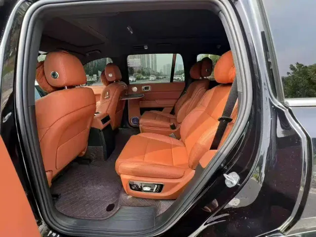 Li Auto L9 — Фото автомобиля 5