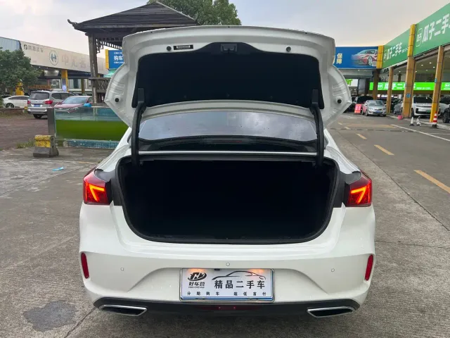 Changan Eado — Фото автомобиля 16