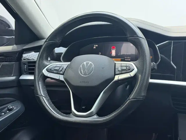 Volkswagen Passat — Фото автомобиля 11