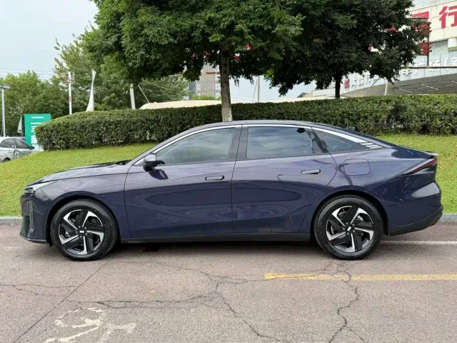 Geely Galaxy L6 — Фото автомобиля 3
