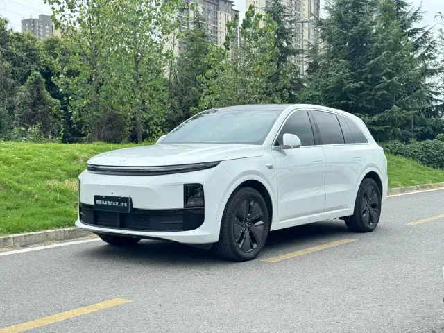 Фотография автомобиля — Li Auto L6