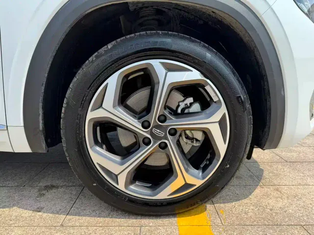 Geely Xingyue L — Фото автомобиля 9