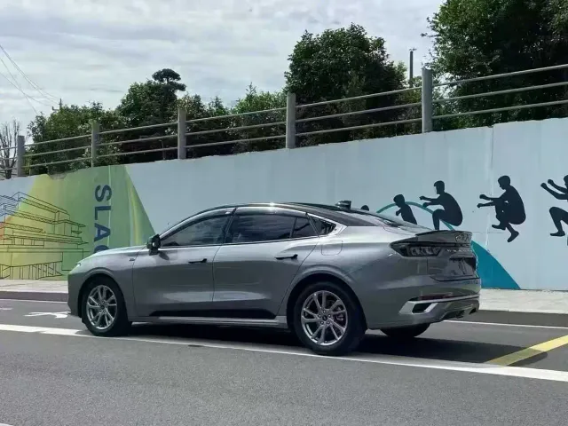 Ford Mondeo — Фото автомобиля 8
