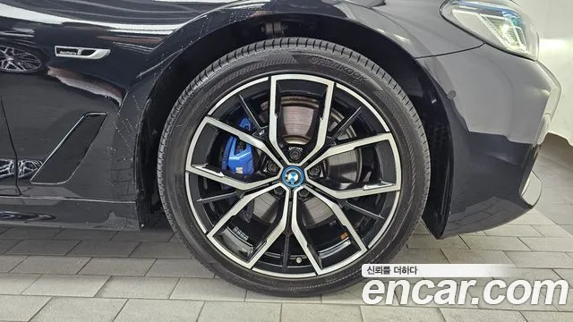 BMW 5-Series 5 серия (G30) — Фото автомобиля 21