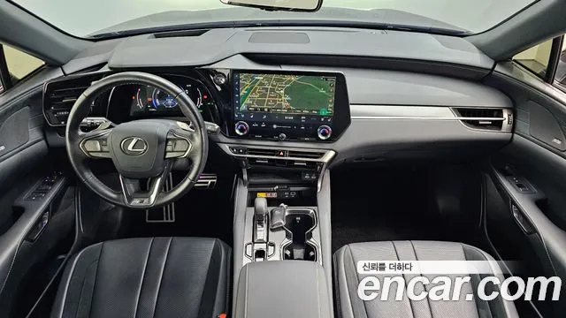 Lexus RX — Фото автомобиля 9