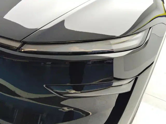 Tesla Model Y — Фото автомобиля 5