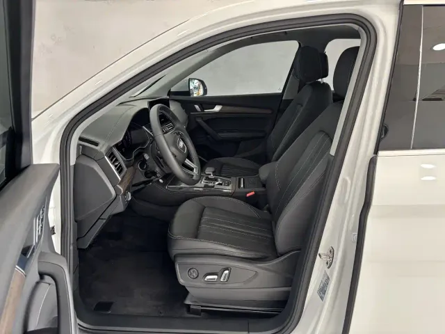Audi Q5L — Фото автомобиля 11