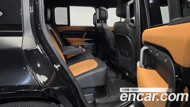 Land Rover Defender Defender (L663) 110 P300 X-Dynamic SE — Фото автомобиля 12