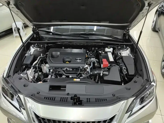 Lexus ES — Фото автомобиля 19