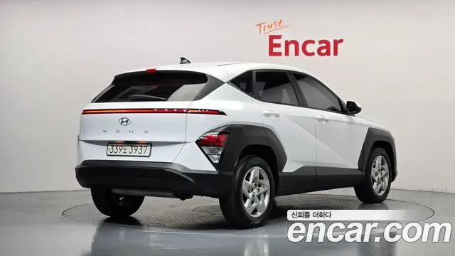 Hyundai Kona — Фото автомобиля 2
