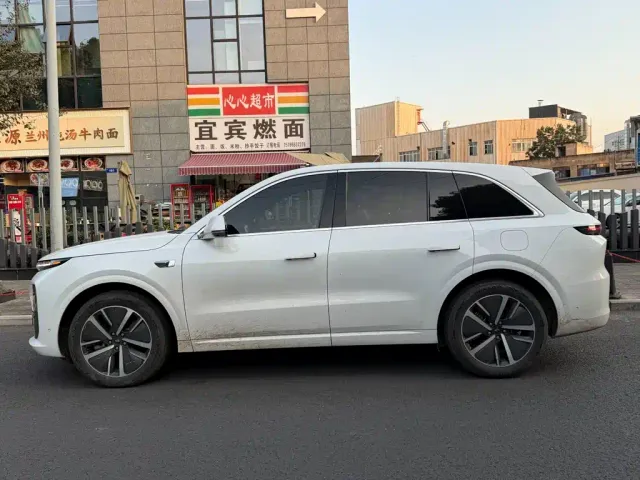 Li Auto L6 — Фото автомобиля 3