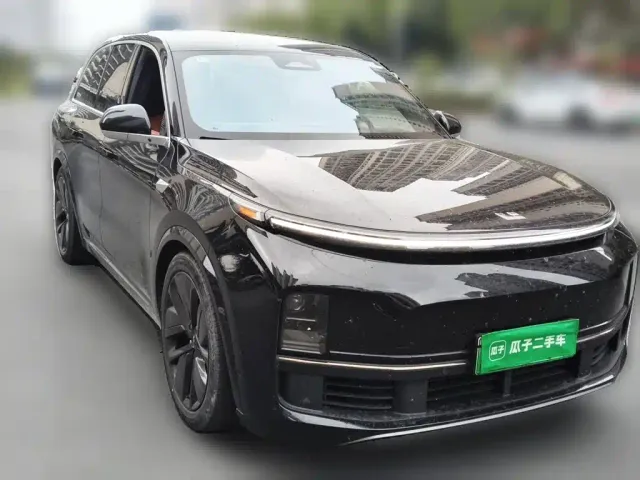 Li Auto L8 — Фото автомобиля 24