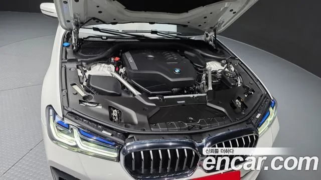 BMW 5-Series 5 серия (G30) 530i xDrive M Sport — Фото автомобиля 6